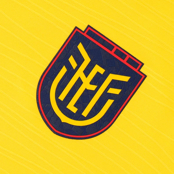 Camiseta oficial de Ecuador para la Copa del Mundo 2026, modelo para hombre, amarilla, versión auténtica de jugador, de Marathon Sports.